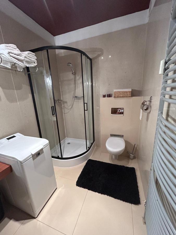 Apartliv Vel'ka Lomnica Exteriör bild