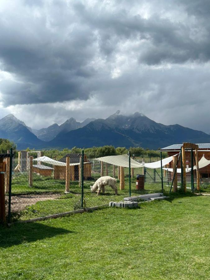 Apartliv Vel'ka Lomnica Exteriör bild